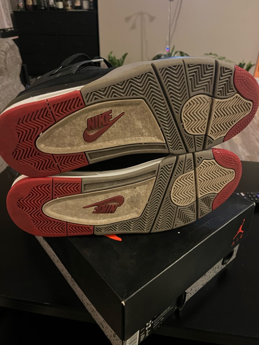 Jordan Black/Red/Gray Retro Sneakers - Picture 8 of 8